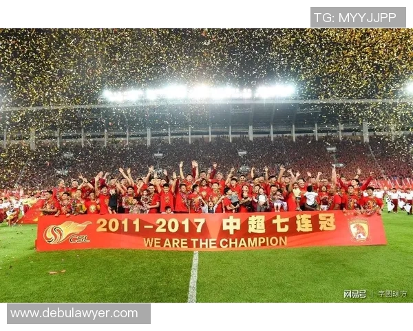 柳字足球明星的传奇之路与辉煌成就探秘